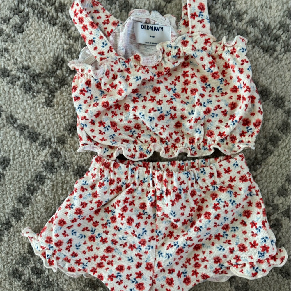 Old Navy 12-18 month matching set